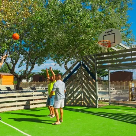 Camping Cottage, Animaux Ok, Clim - 6 Pers. - Api-1-52-2199 *